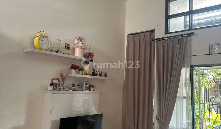 Rumah Rapi Semi Furnished Dalam Cluster di Graha Raya Bintaro 2