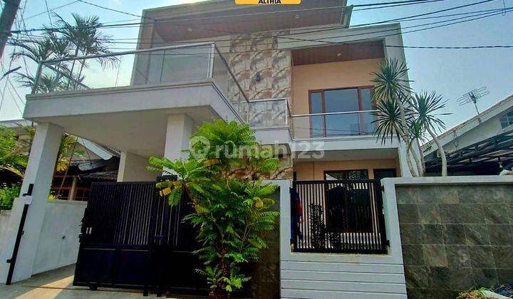 Rumah  Bangunan Baru 2,5lantai Siap Huni Deket Kampus Bintaro  2