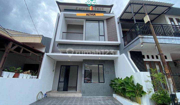 Rumah Bangunan Baru 2 Lantai Dekat Toll Di Graha Raya 1