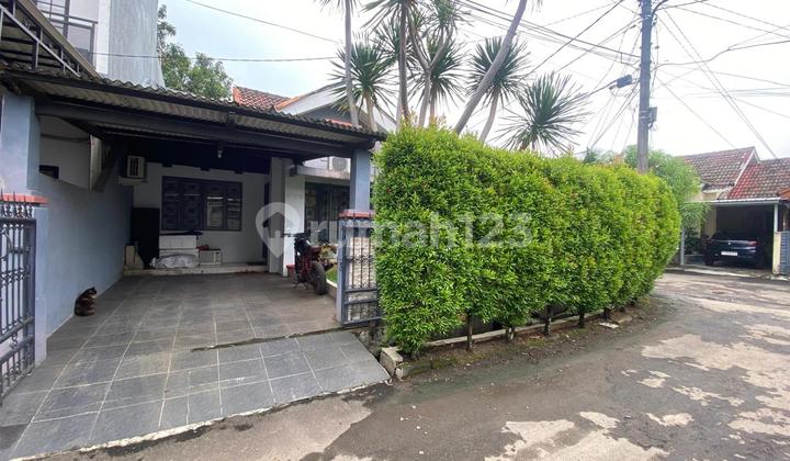 Dijual Rumah Hook Luas Murah Lokasi Strategis Di Graha Raya