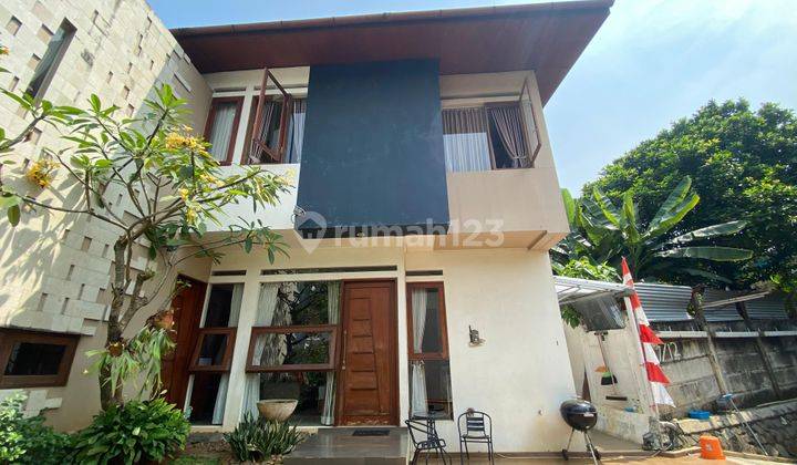 Rumah 2 Lantai Modern Tropical Siap Huni di Graha Raya 1