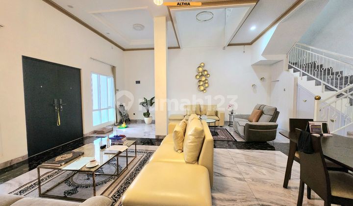 Dijual Rumah Hook Mewah 3Lantai Siap Huni di Graha Raya Bintaro 2