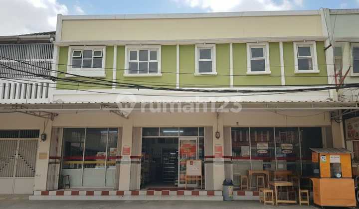 Dijual Ruko Siap Pakai dengan Minimarket Aktif di Karawaci