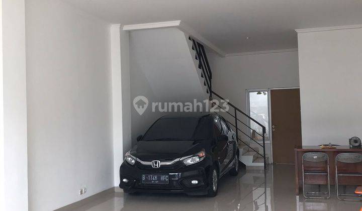 Ruko 2 Lantai Siap Huni Cocok Perkantoran usaha di Limo Depok 2