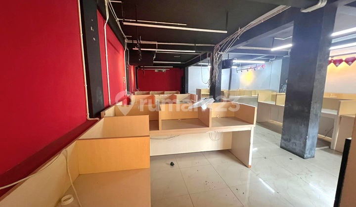 Disewakan Ruko Gandeng Lokasi Strategis di Margonda Depok 2