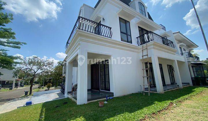 Rumah Bagus 3 Lantai American Classic Design Siap Huni di Bsd 2