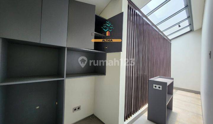 Rumah Modern 3 Lantai Lokasi Strategis Di Discovery Bintaro 2