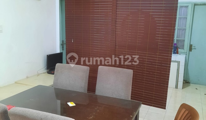 Dijual Rumah Murah Hitung Tanah Dalam Cluster di Graha Raya 2