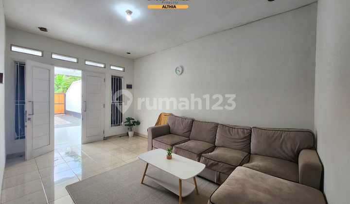 Ready-to-Occupy House in a Strategic Location at Cempaka Veteran, South Jakarta 2
