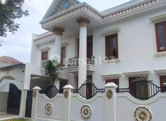 Rumah Mewah Murah Lingkungan Asri 3 Lantai di Kawasan BSD City Rumah Mewah Murah Lingkungan Asri 3 Lantai di Kawasan BSD City