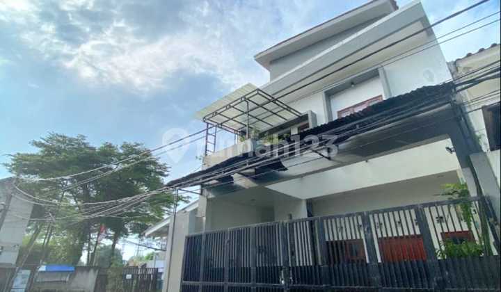 Rumah 2 Lantai Siap Huni Dekat Stasiun Pondok Ranji Rumah 2 Lantai Siap Huni Dekat Stasiun Pondok Ranji