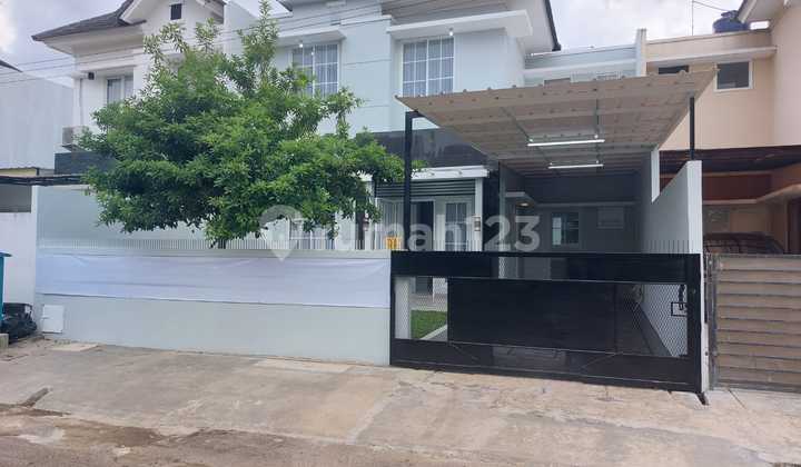 Modern Design 2-Story Semi-Furnished House in Serpong 2