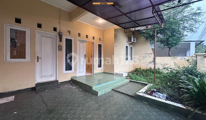 Rumah 1.5 Lantai Lokasi Strategis Di Bintaro Sektor 2 Rumah 1.5 Lantai Lokasi Strategis Di Bintaro Sektor 2