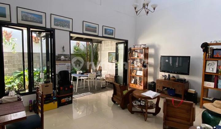Rumah Cantik 2 Lantai di Cilandak 2