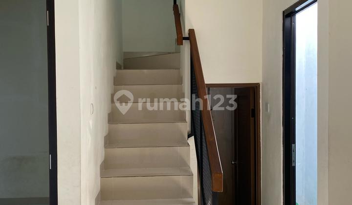 Rumah Baru Minimalis di Cinere Depok 2