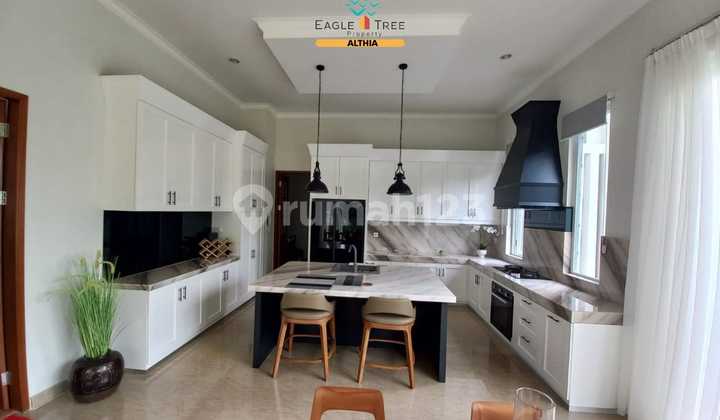 Rumah Boutique Cantik Dan Furnished 3 Lantai Di Bsd, Tangerang 2