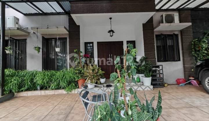 Rumah Bagus 2 Lantai Posisi Hoek Siap Huni Lokasi Deket Tol Bsd 2