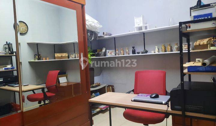 Rumah cantik harga murah 2 lantai siap huni dalam cluster 7