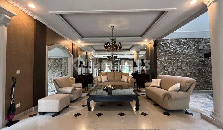 Beautiful luxurious French-style east-facing ready-to-occupy house in BSD 2