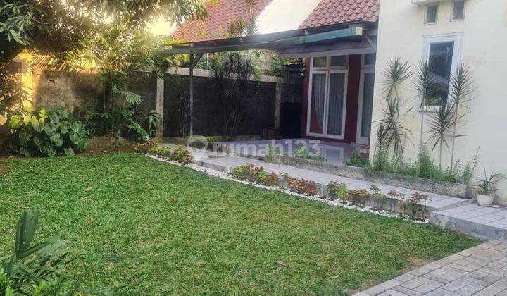 Rumah 2 lantai siap huni lokasi strategis di BSD  6