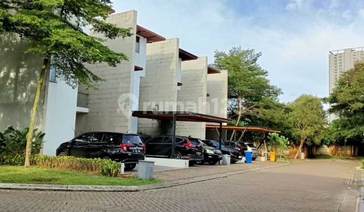 Rumah minimalis modern 2 lantai siap huni di discovery Bintaro 