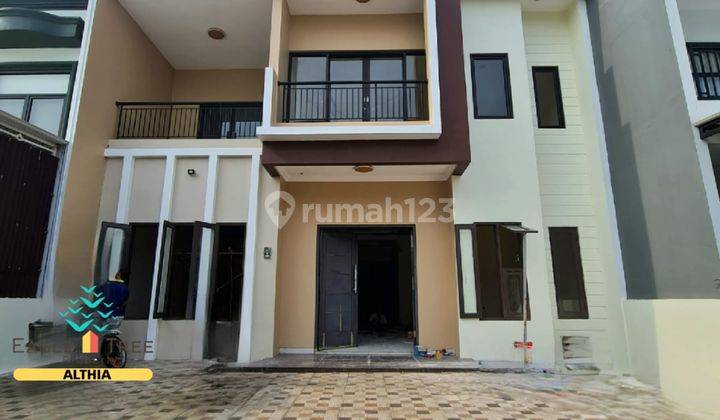 Rumah 2 lantai minimalis moderen siap huni  1