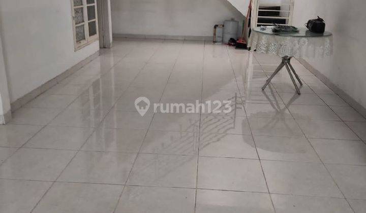 Dijual rumah 2 lantai minimalis modern lokasi Deket Stasiun  2