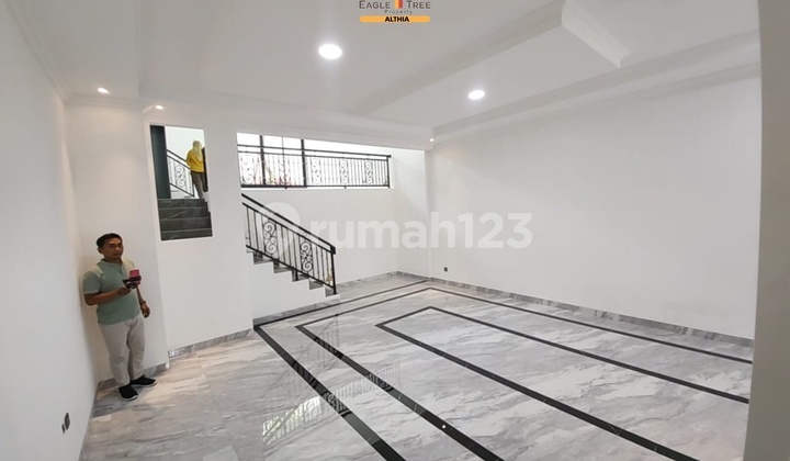 Dijual Rumah Bintaro Bagus Classic 2,5 Lantai Meizzaninesiap Huni 2
