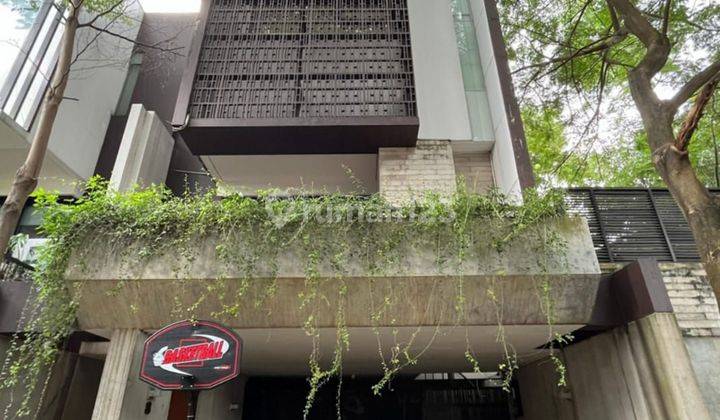 Rumah Kemang, 3 Lantai Ada Privet Pool Siap Huni Kemang Jakarta  1