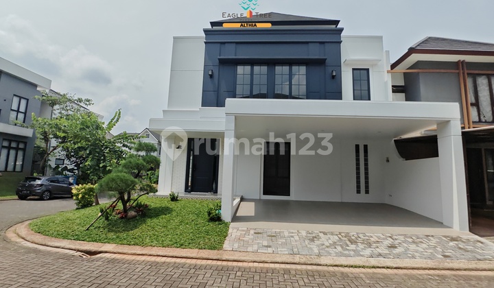 For Sale House in BSD, 2 Floors Corner Position Ready to Occupied Flood-Free 2