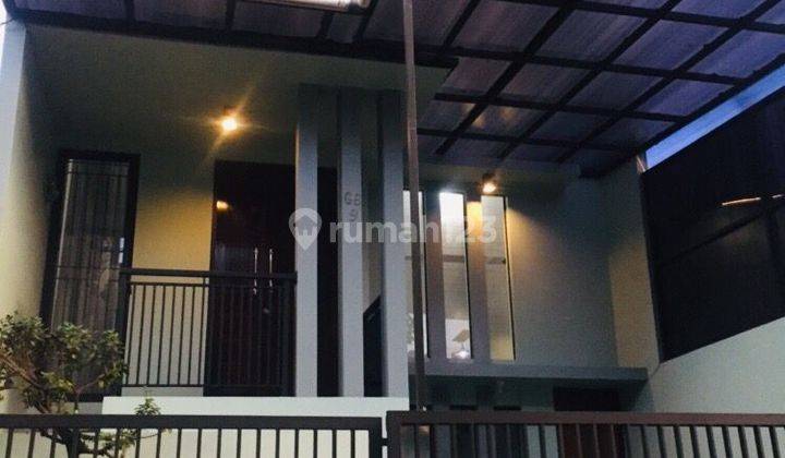 Dijual Rumah Area Pamulang ,rumah 3 Lantai Siap Huni Lokasi Bagus 1