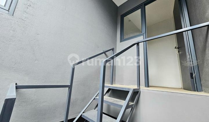 Rumah Modern 2 Lantai Rooftop Luas di Bintaro Sektor 2 2