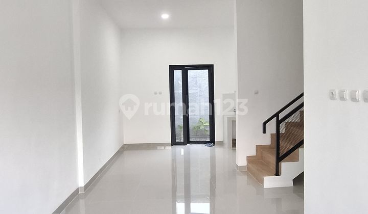 Rumah Bagus Siap Huni Deket Bintaro Lokasi Startegis di Ciputat 2