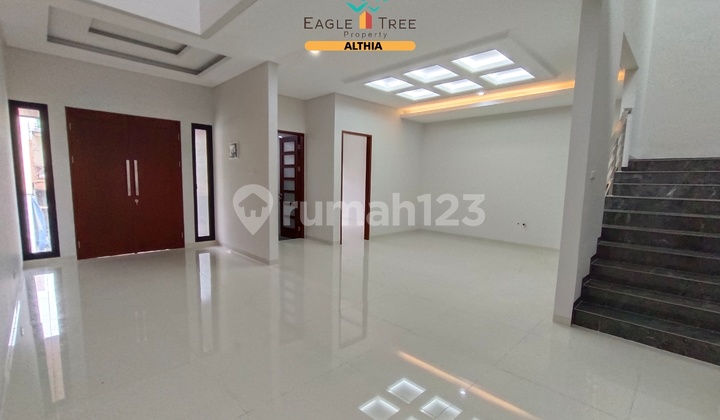 Rumah Bagus 3 Lantai Siap Huni Lokasi Startegis Deket Toll Bsd 2