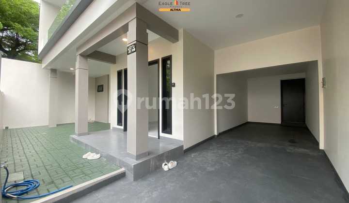 House in BSD Near Toll Access, 2 Floors, Move-In Ready 2