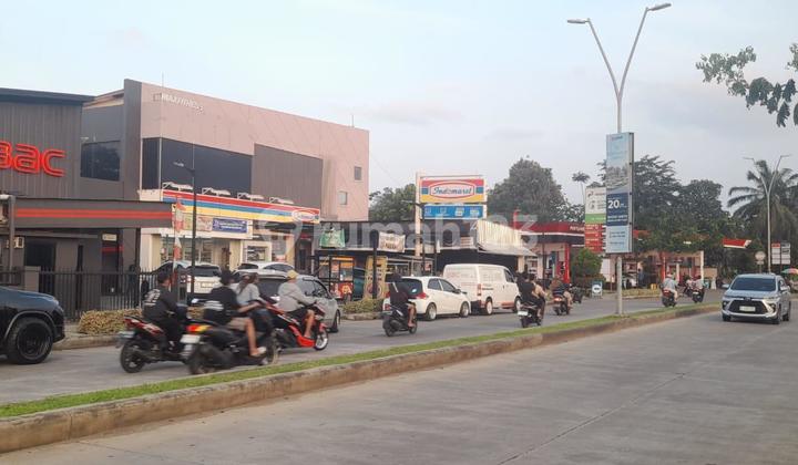 2.5-Story Building in a Highly Strategic Location on Boulevard Graha Bintaro Jaya