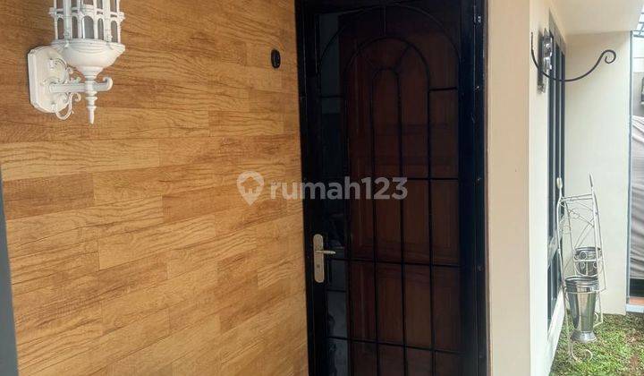 Rumah Townhouse 2 Lantai Rapi Semi Furnish Lokasi Dekat Ke Stasiun Bintaro 2