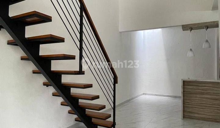 Rumah Disewakan 1.5 Lantai di Cluster Eldora Graha Raya 2