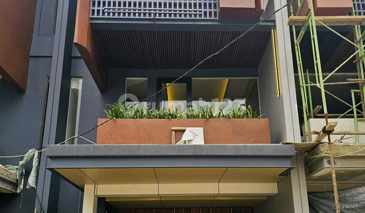 Rumah Brandnew 3 Lantai Lokasi Kembangan Jakarta Barat Rumah Brandnew 3 Lantai Lokasi Kembangan Jakarta Barat