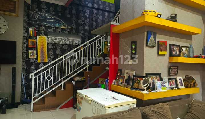 2-Story House in the Melati Mas Regency Complex, Serpong 2