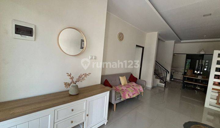 Rumah 2 Lantai Rapi Full Furnish 5 Menit Ke Toll Pesanggrahan 2