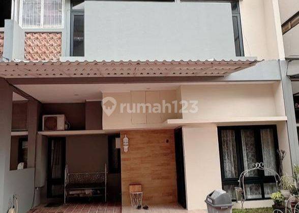 Rumah Townhouse 2 Lantai Rapi Semi Furnish Lokasi Dekat Ke Stasiun Bintaro 1