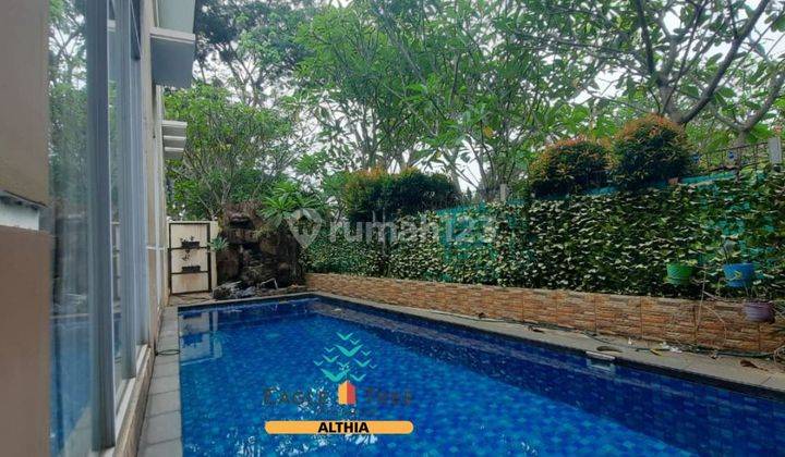 Rumah Hook 2 Lantai Modern Dengan Kolam Renang Di Graha Raya 2