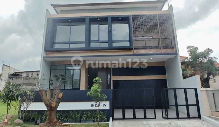 Rumah2 Lantai Brandnew dengan Kolam Renang di Sektor 9 Bintaro Jaya Rumah2 Lantai Brandnew dengan Kolam Renang di Sektor 9 Bintaro Jaya