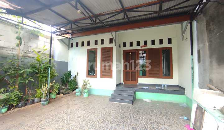 Rumah 1 Lantai Dalam Komplek Lingkungan Rapi 5 Menit Ke Cbd Mall