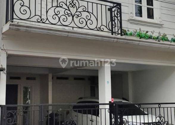 Rumah 2.5 Lantai Design Minimalis Modern Lokasi Di Sektor 2 Bintaro 1