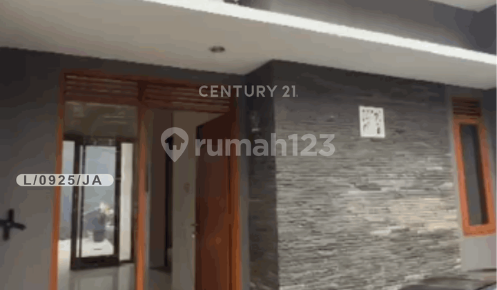Comfortable Ready-to-Live Strategic House in Bali Residence Bandung City