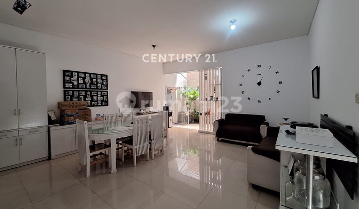 Rumah Furnished Nyaman Siap Huni Strategis di Turangga Bandung 2