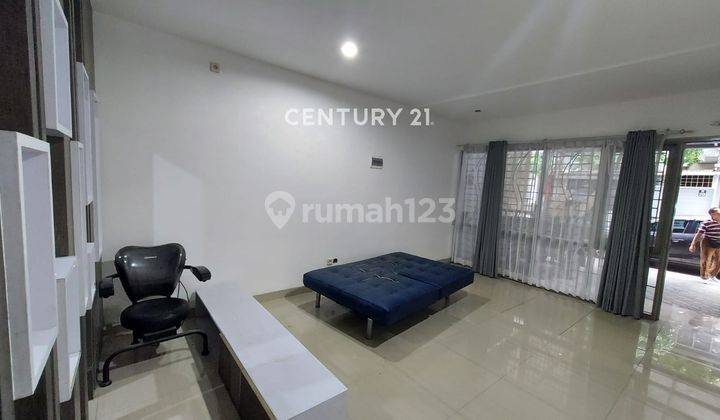 RUMAH SIAP HUNI DAN STRATEGIS DI HOLIS REGENCY CIGONDEWAH BANDUNG 2