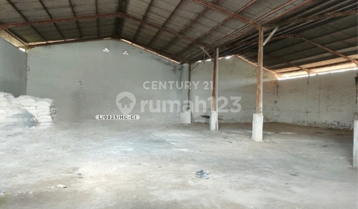 Ready-to-Use Warehouse with a Strategic Location in Cibolerang, Bandung Ready-to-Use Warehouse with a Strategic Location in Cibolerang, Bandung